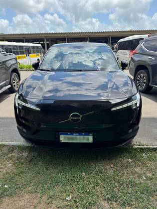 VOLVO EX30 69 KW ELÉTRICO PLUS